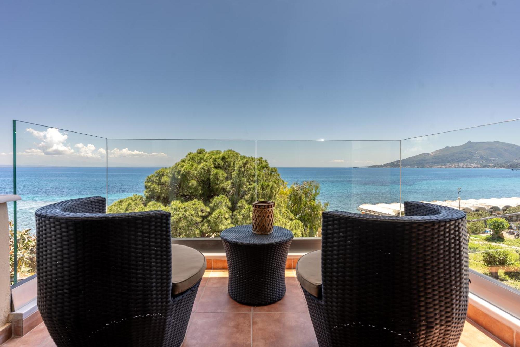 Seafront Spirit Suites Zante Extérieur photo